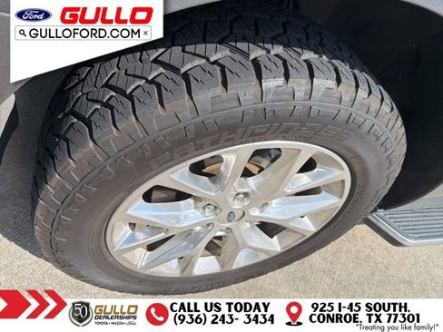 Used 2021 Ford Expedition XLT RWD image 3