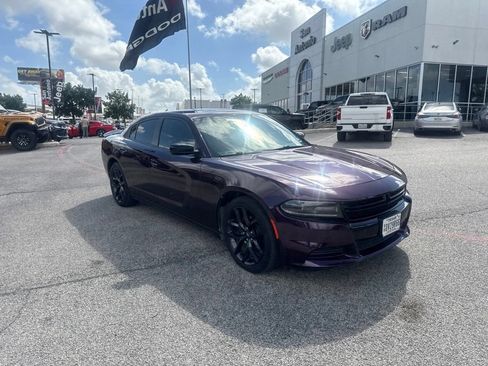Used 2021 Dodge Charger SXT w/ Blacktop Package RWD image 14