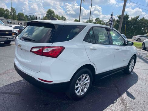 Used 2019 Chevrolet Equinox LS FWD image 8