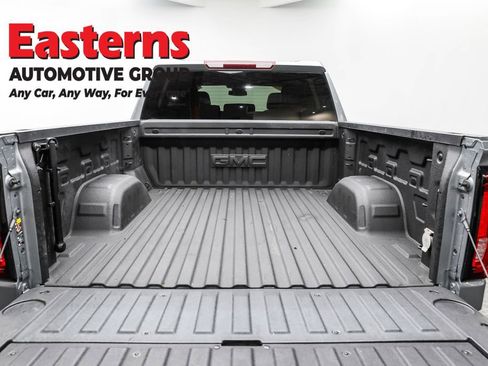 Used 2024 GMC Sierra 1500 SLT image 9