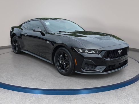 Used 2024 Ford Mustang GT RWD image 3