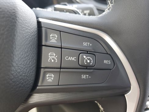 New 2025 Jeep Grand Cherokee Laredo X image 21