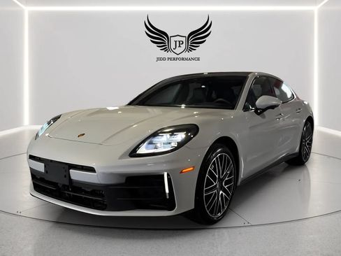 Used 2024 Porsche Panamera image 3