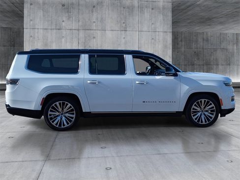 Used 2024 Jeep Grand Wagoneer L Series III image 8