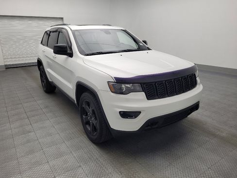 Used 2018 Jeep Grand Cherokee Laredo image 13