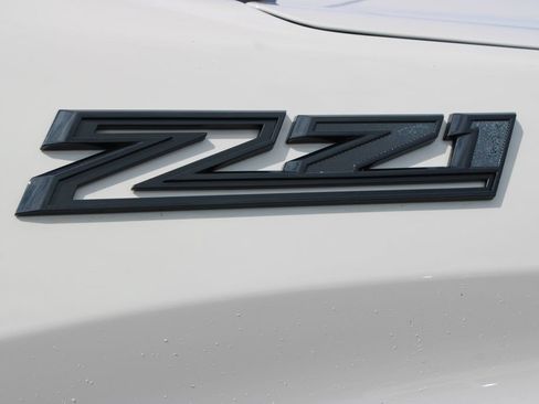 New 2026 Chevrolet Silverado 1500 Custom Trail Boss w/ LPO, Dark Essentials Package AWD/4WD image 13