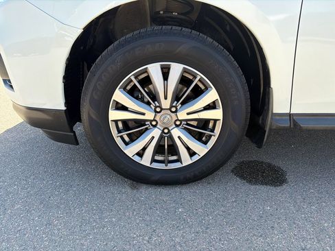 Used 2017 Nissan Pathfinder SV w/ Trailer Tow Package AWD/4WD image 25