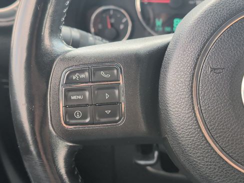Used 2012 Jeep Wrangler Unlimited Rubicon w/ Dual Top Group AWD/4WD image 14