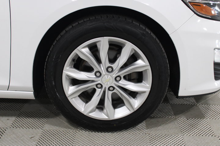 Used 2020 Chevrolet Malibu LT FWD image 42