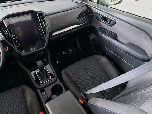 Certified 2025 Subaru Forester Premium image 26