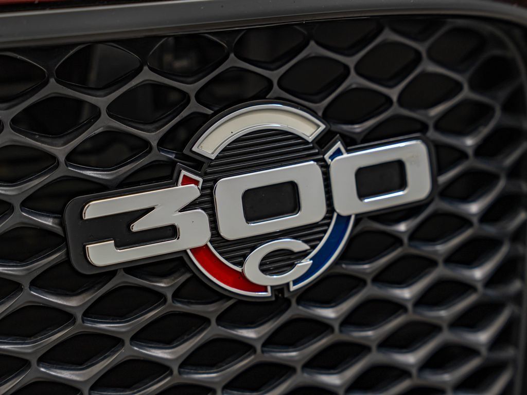 Used 2023 Chrysler 300 C RWD image 17