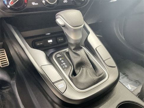Used 2025 Kia Soul LX image 25