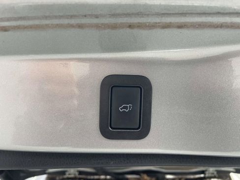 Used 2018 Toyota Highlander Plus image 48