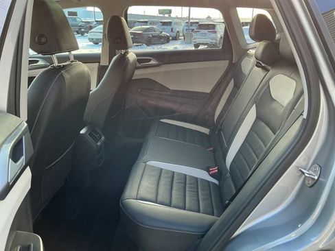 Certified 2025 Volkswagen Taos SEL w/ Black Wheel Plus Package image 21