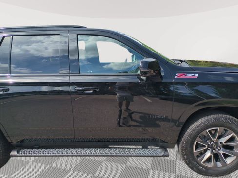Used 2024 Chevrolet Tahoe Z71 w/ Luxury Package AWD/4WD image 37