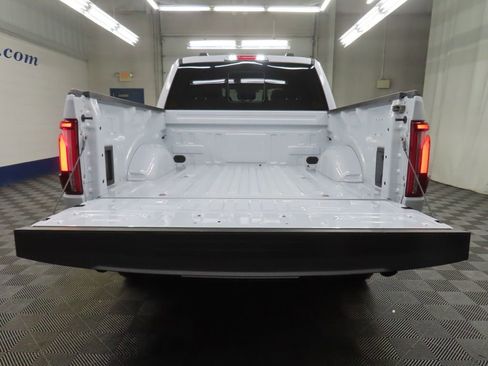 Used 2025 Ford F150 Lariat AWD/4WD image 43