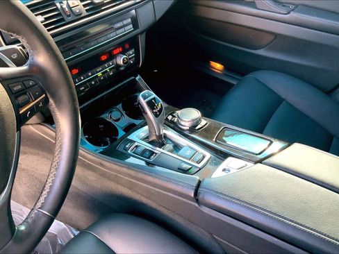 Used 2016 BMW 528i Sedan image 16