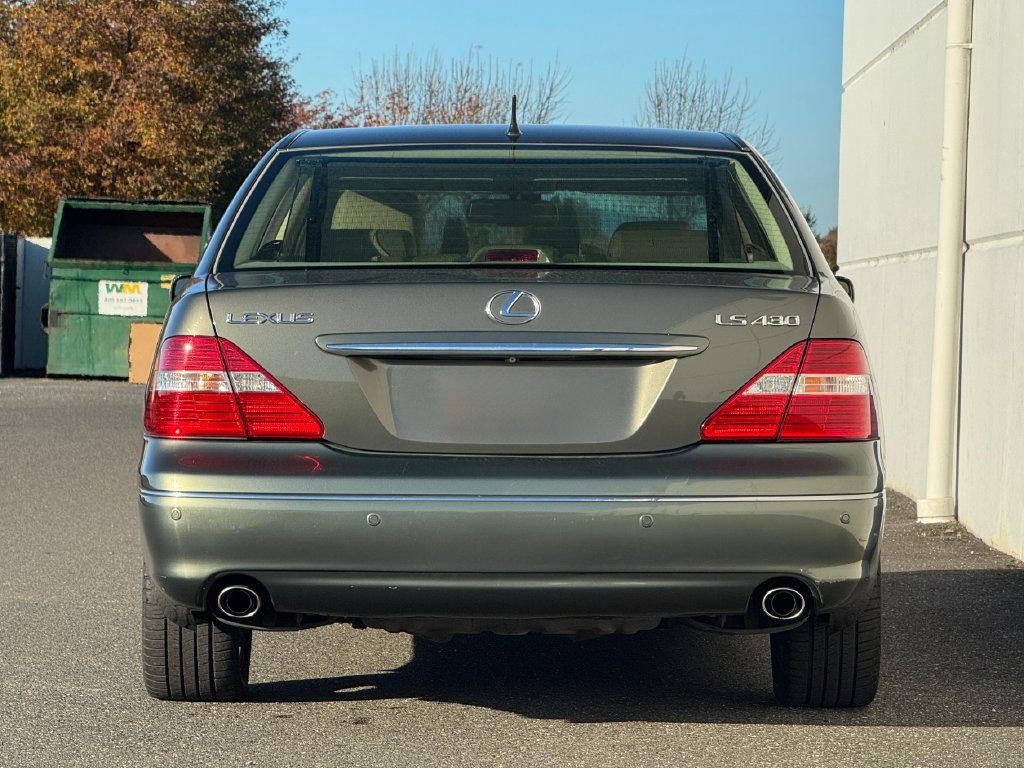 Used 2005 Lexus LS 430 RWD image 5