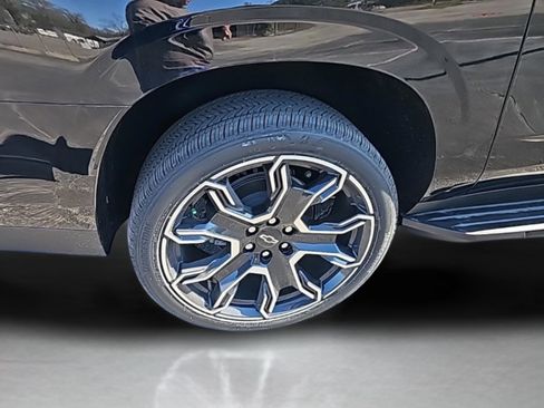 New 2026 Chevrolet Suburban RST w/ RST Capability Package image 13