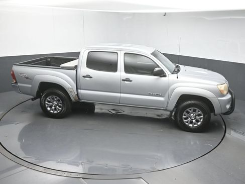 Used 2006 Toyota Tacoma PreRunner RWD image 46