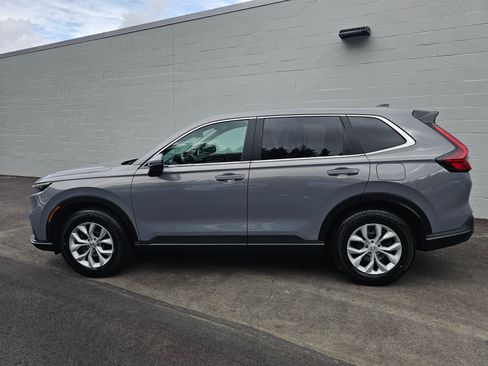 Used 2025 Honda CR-V LX image 4