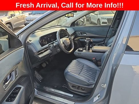 Used 2023 Nissan Ariya AWD/4WD image 11