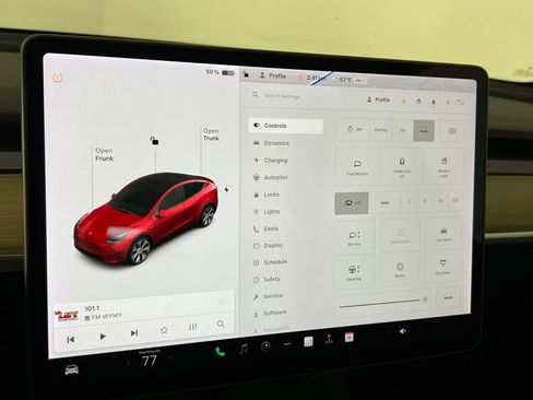 Used 2021 Tesla Model Y Long Range image 26