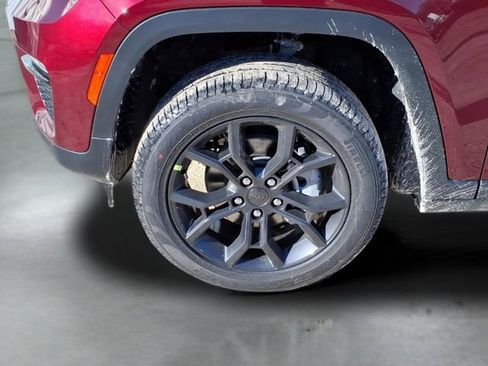 New 2025 Jeep Grand Cherokee Limited AWD/4WD image 8