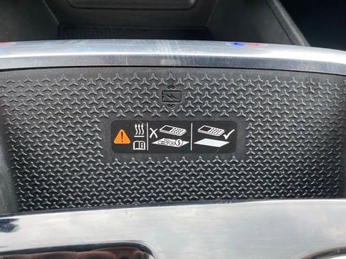 Used 2025 Chevrolet Equinox LT w/ Convenience Package II image 19