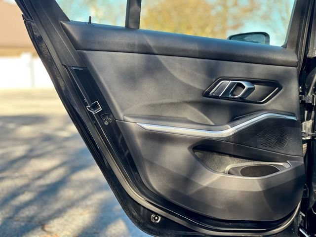 Used 2021 BMW 330i Sedan w/ Convenience Package RWD image 16