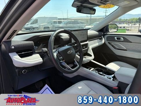 Used 2025 Ford Explorer Platinum w/ Ultimate Package AWD/4WD image 3