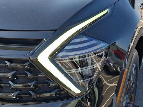 Used 2025 Kia Sportage X-Line w/ Premium Package image 9