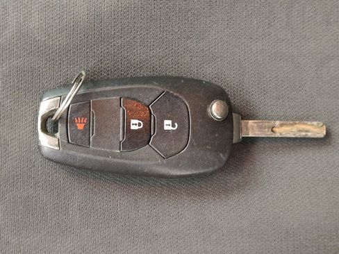 Used 2020 Chevrolet Trax LS AWD/4WD image 32