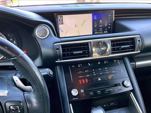 Used 2018 Lexus IS 300 image 6