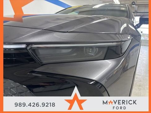 Used 2023 Toyota Crown XLE image 31