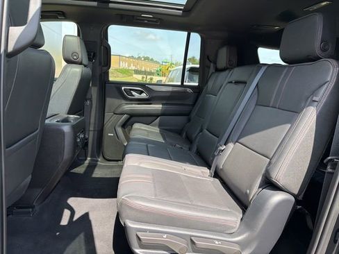 Used 2023 Chevrolet Suburban RST w/ Sport Performance Package AWD/4WD image 27