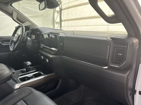Used 2024 GMC Sierra 1500 SLT w/ SLT Premium Plus Package AWD/4WD image 29