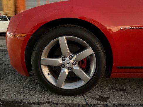 Used 2011 Chevrolet Camaro LT w/ Interior Accent Trim Package RWD image 8