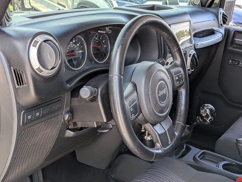 Used 2011 Jeep Wrangler Rubicon w/ Call of Duty Group AWD/4WD image 10