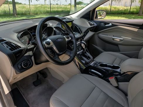 Used 2015 Ford Escape Titanium FWD image 5