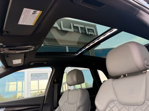 Used 2018 Audi SQ5 Prestige AWD/4WD image 15