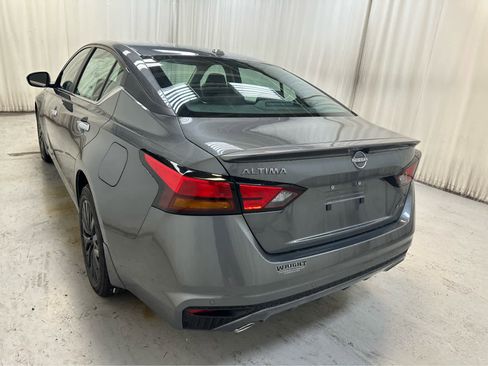 New 2025 Nissan Altima 2.5 SV image 2