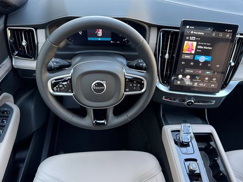 New 2026 Volvo XC90 B5 Core w/ Protection Package image 13