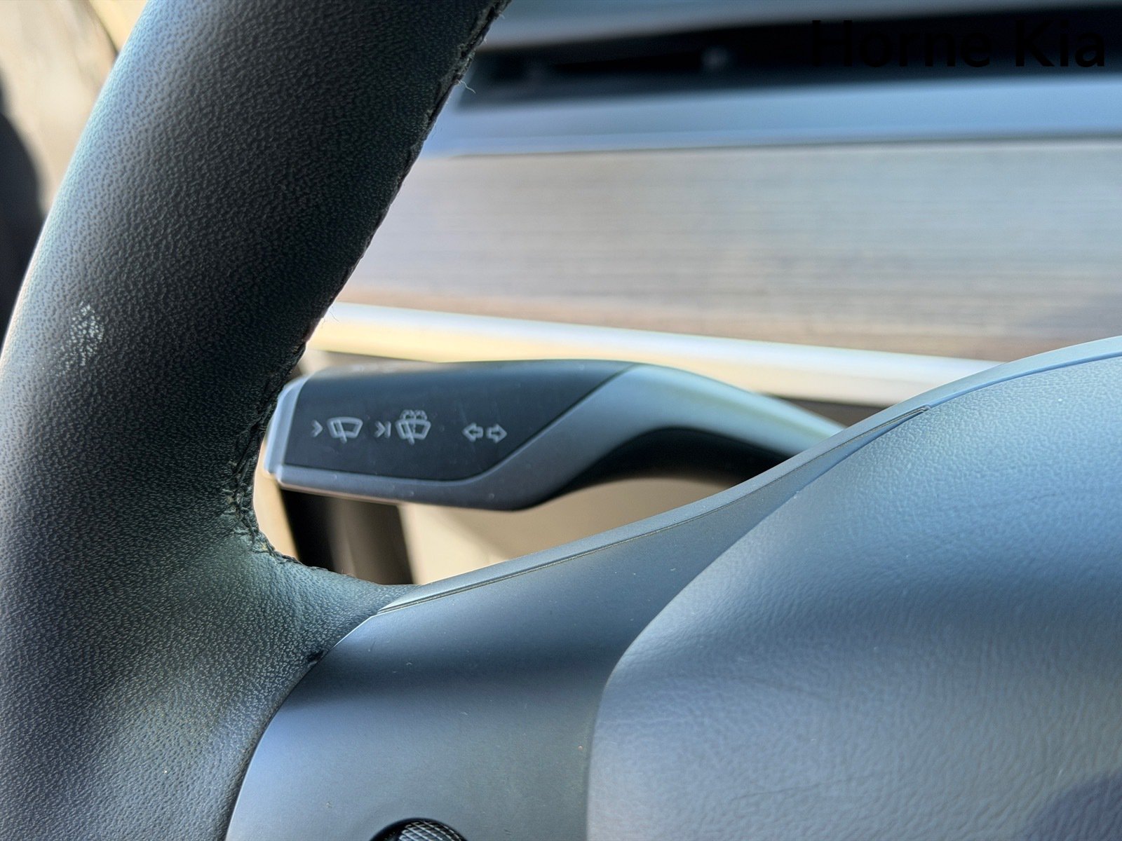 Used 2024 Tesla Model Y 2WD image 22