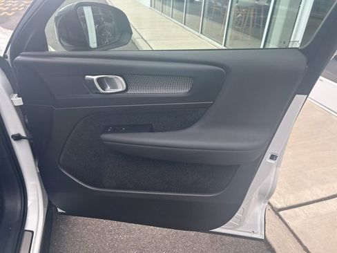 Certified 2025 Volvo XC40 B5 Plus image 14