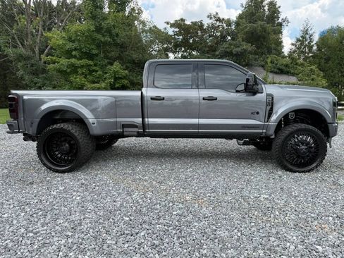 Used 2024 Ford F450 Platinum w/ FX4 Off-Road Package AWD/4WD image 9