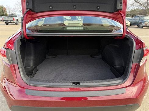 Certified 2025 Toyota Corolla LE image 28