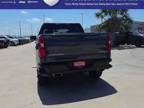 Used 2021 Chevrolet Silverado 1500 Custom Trail Boss AWD/4WD image 7