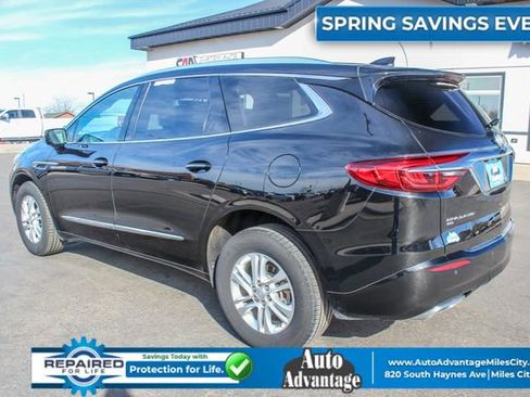 Used 2020 Buick Enclave Essence image 10