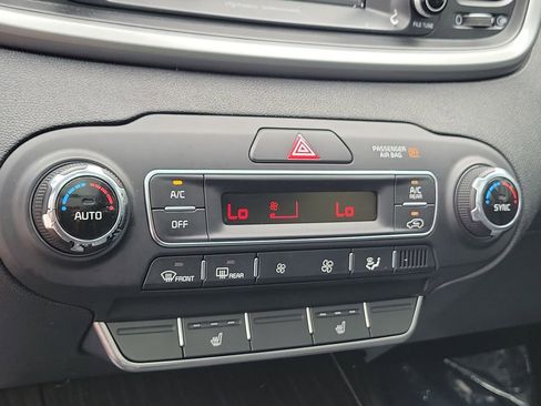 Used 2019 Kia Sorento EX AWD/4WD image 31